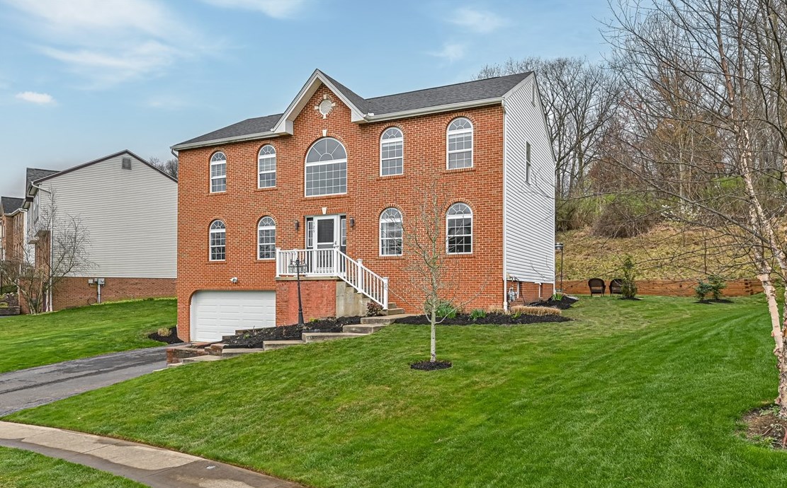 129 Walcott Dr, Gibsonia, PA 15044