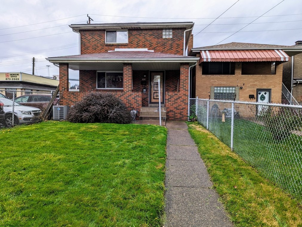 826 Monongahela Ave, Glassport, PA 15045-1627