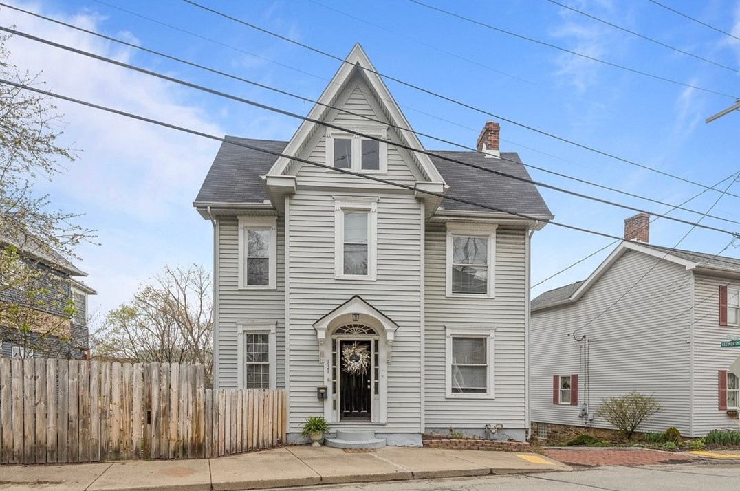131 Westminster Ave, Greensburg, PA 15601-2951