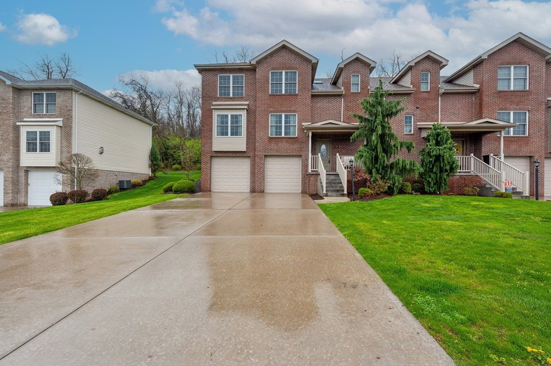 1109 Bayberry Dr North, Canonsburg, PA 15317