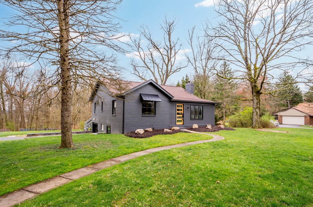 4170 Grandview Dr, Gibsonia, PA 15044-9732