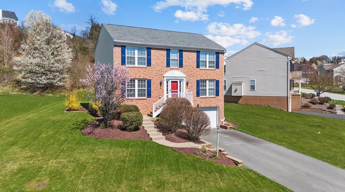 5414 Forest Edge Dr, Mc Donald, PA 15057-3526