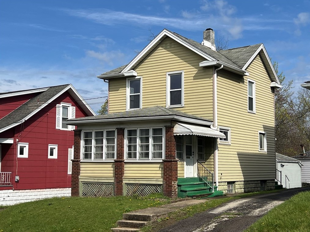 819 E Lutton St, New Castle, PA 16101
