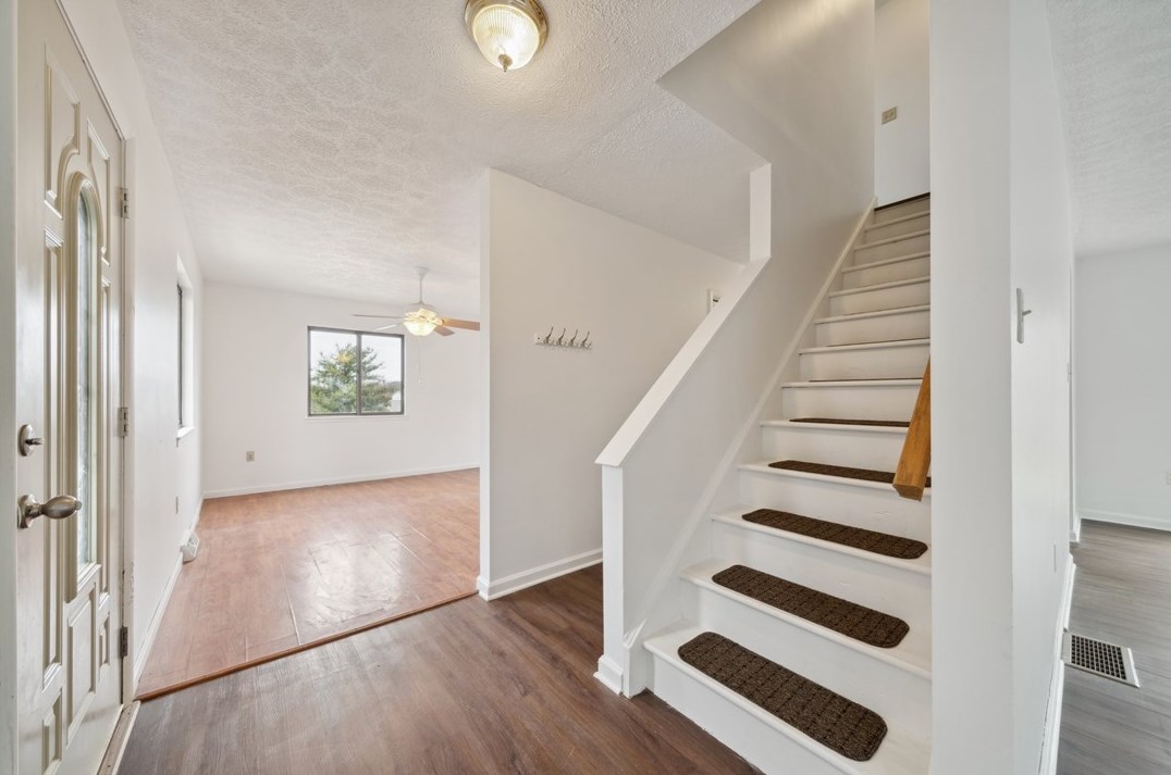 190 Sugar Maple Cir, Washington, PA 15301