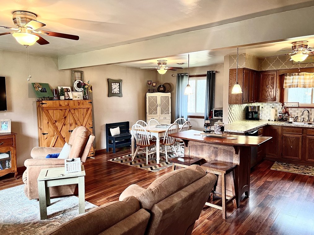 376 Patrick Dr, Portersville, PA 16051