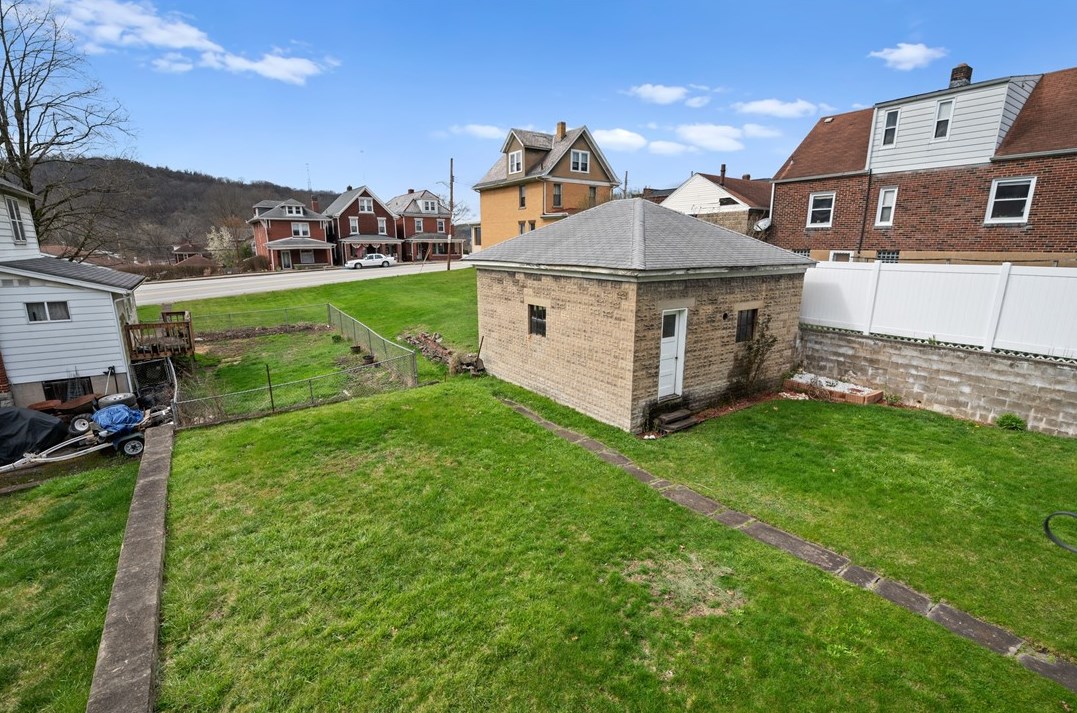 109 Cavitt Ave, Trafford PA 15085-1064 exterior