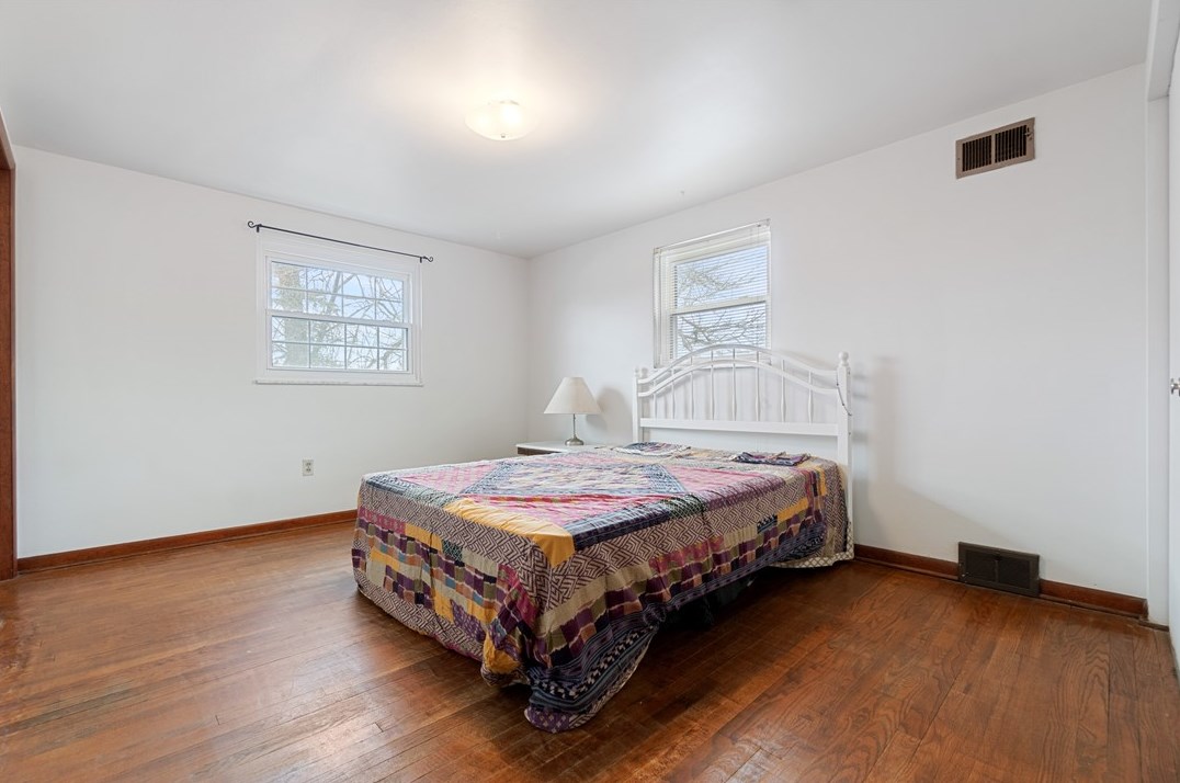 627 Driftwood Dr, Pittsburgh PA  15243-1712 exterior