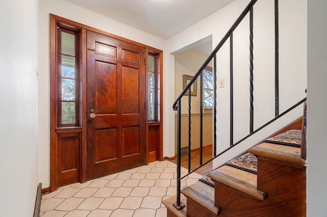 627 Driftwood Dr, Pittsburgh PA  15243-1712 exterior