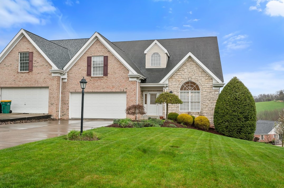 2 Lexington Ct, Canonsburg, PA 15317-2760