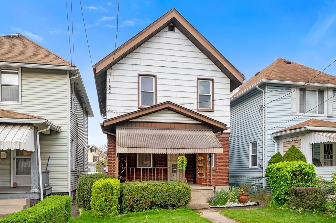 125 8th St, Turtle Creek, PA 15145-1805