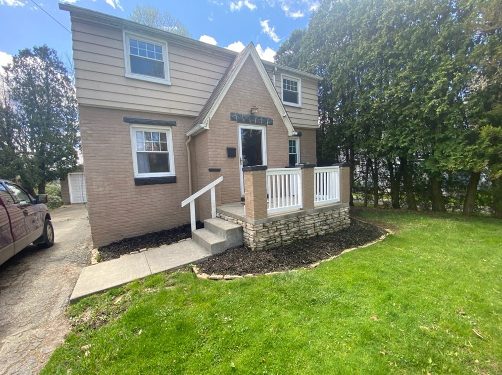 313 Orlando Ave, New Castle, PA 16105-1901