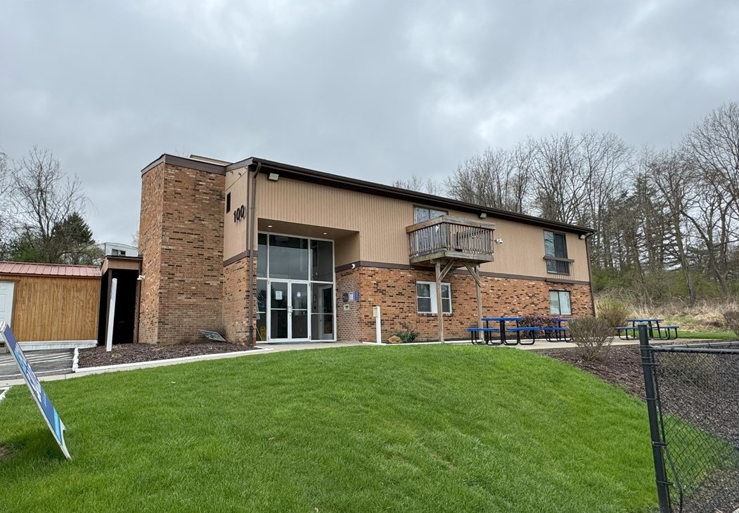 305 Amanda Dr, Noblestown PA  15071-1085 exterior