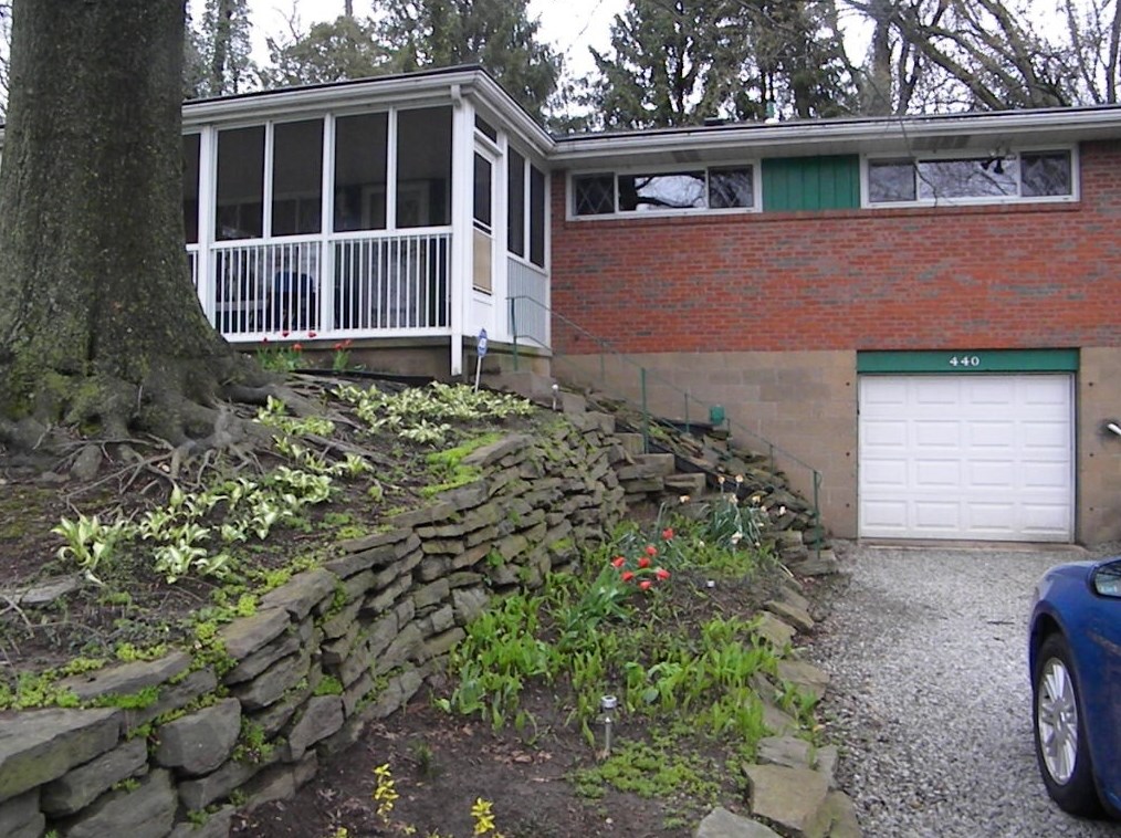 440 Valley View Dr, Monroeville, PA 15146-1208