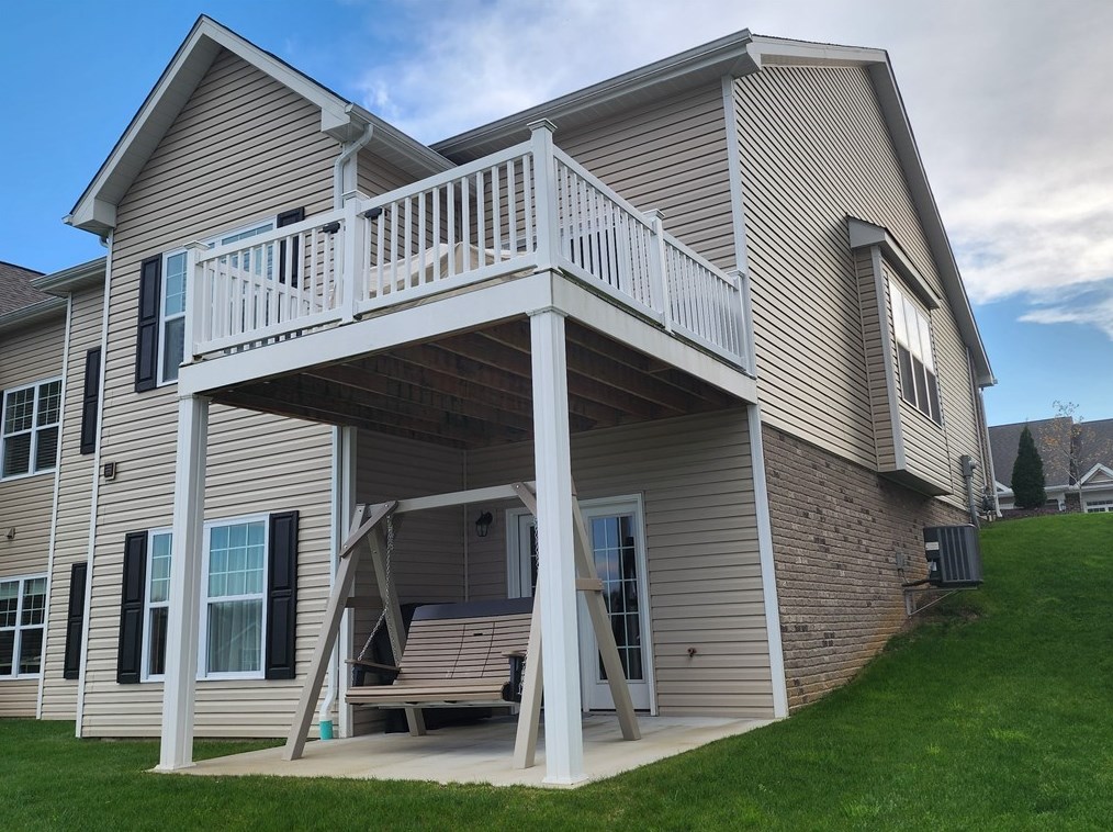1109 Scepter Ln E #209, Greensburg, PA 15601