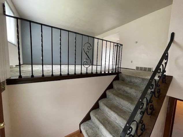 423 Springwood Dr, Verona PA  15147-2623 exterior