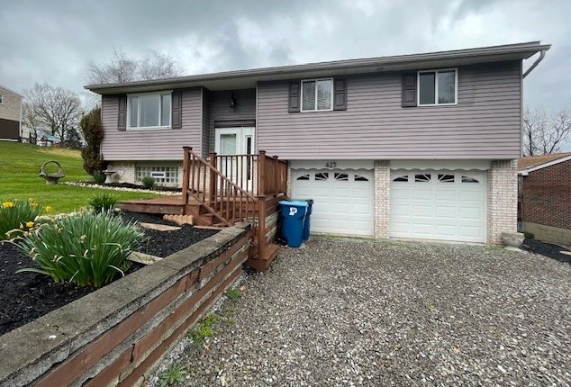 423 Springwood Dr, Verona PA  15147-2623 exterior