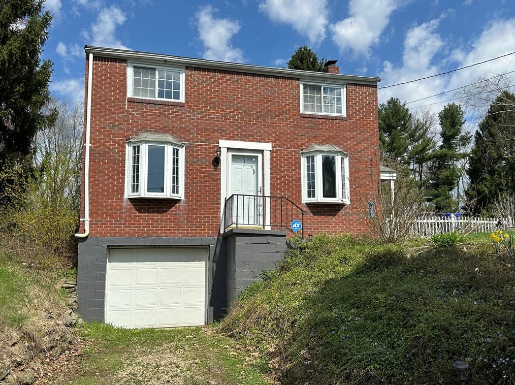111 Sunflower Rd, Butler, PA 16001