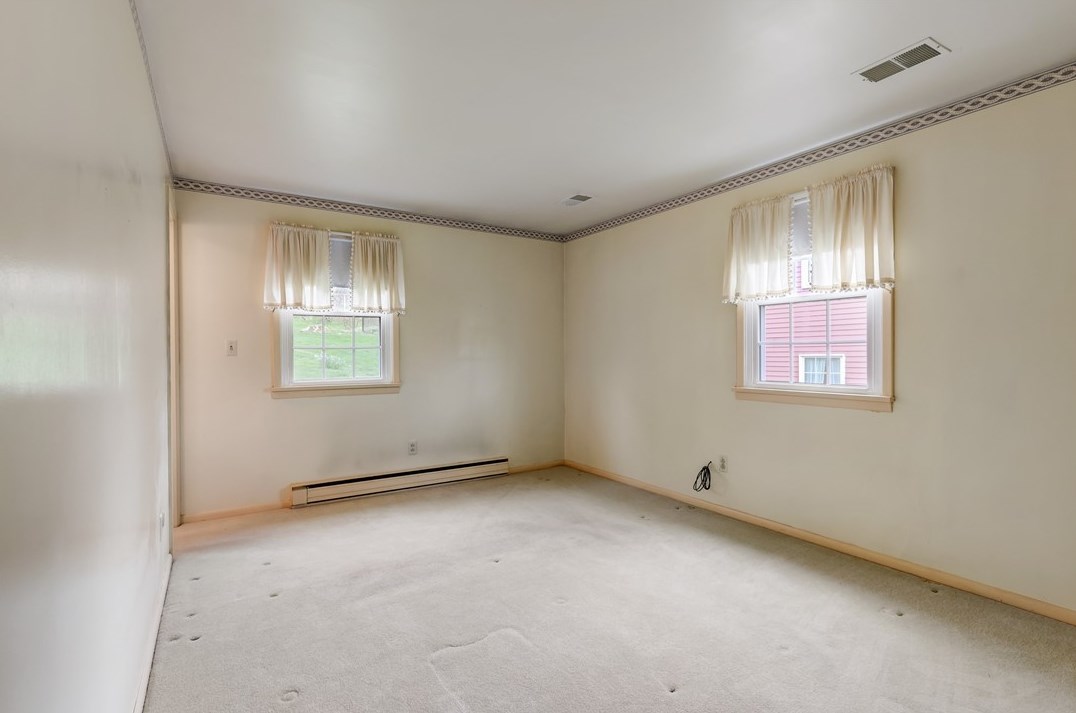 241 Hazelwood Dr, Washington PA  15301-6243 exterior