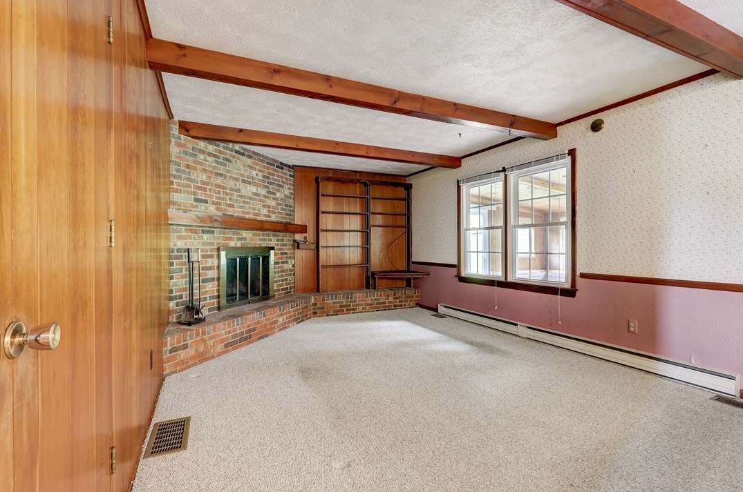 241 Hazelwood Dr, Washington PA  15301-6243 exterior