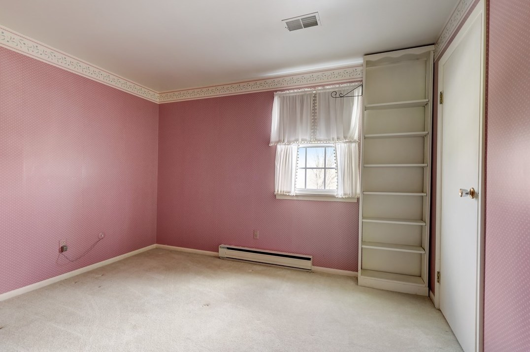 241 Hazelwood Dr, Washington PA  15301-6243 exterior