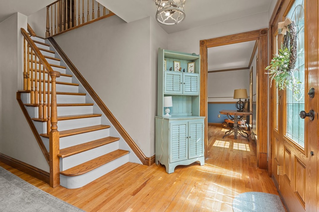 497 Linden Rd North, Canonsburg, PA 15317