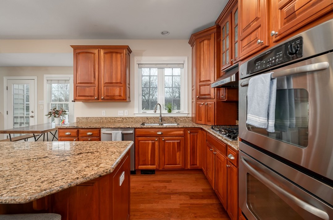 1412 Mystic Valley Dr, Sewickley PA  15143-8873 exterior