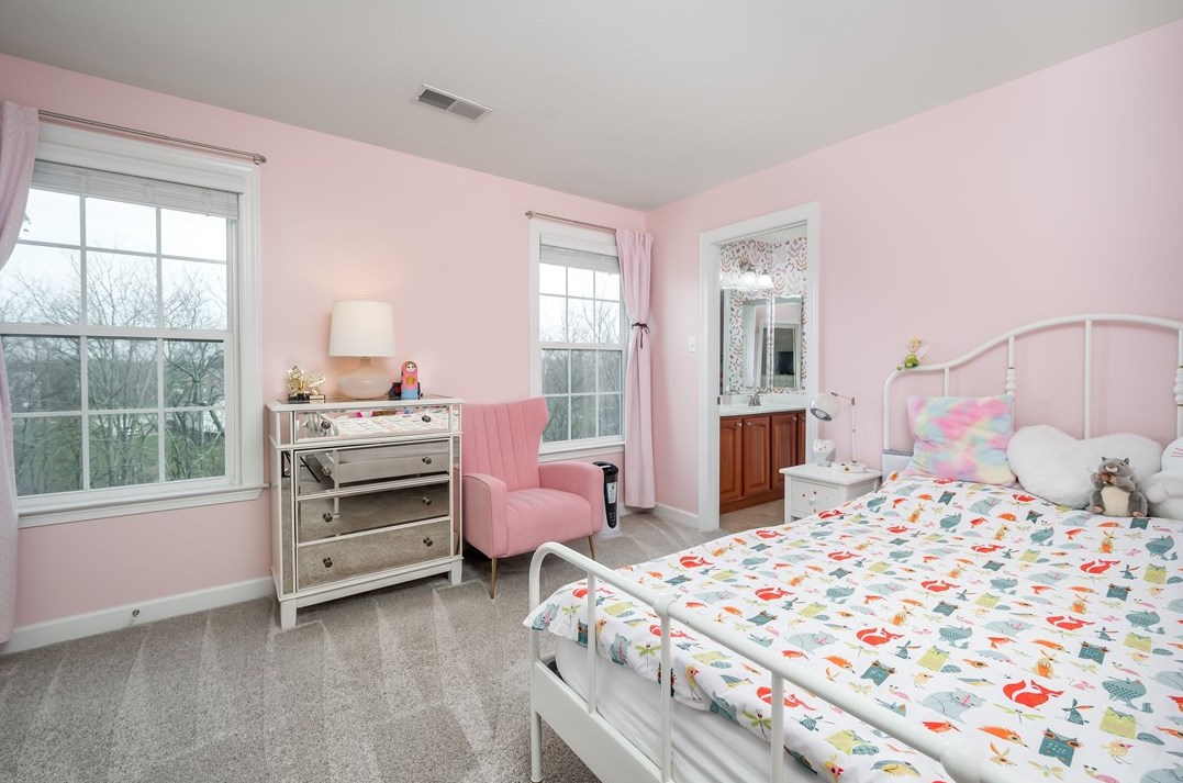 1412 Mystic Valley Dr, Sewickley PA  15143-8873 exterior