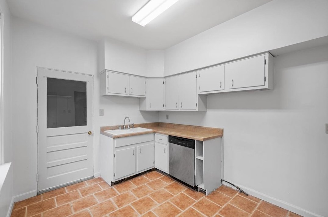 401 Harris Ave, Pittsburgh PA  15205-3226 exterior