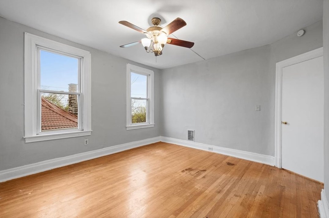 401 Harris Ave, Pittsburgh PA  15205-3226 exterior