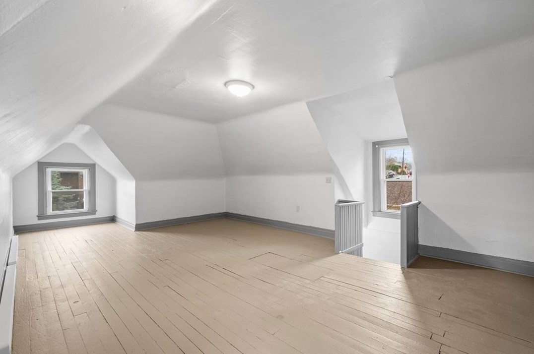 401 Harris Ave, Pittsburgh PA  15205-3226 exterior