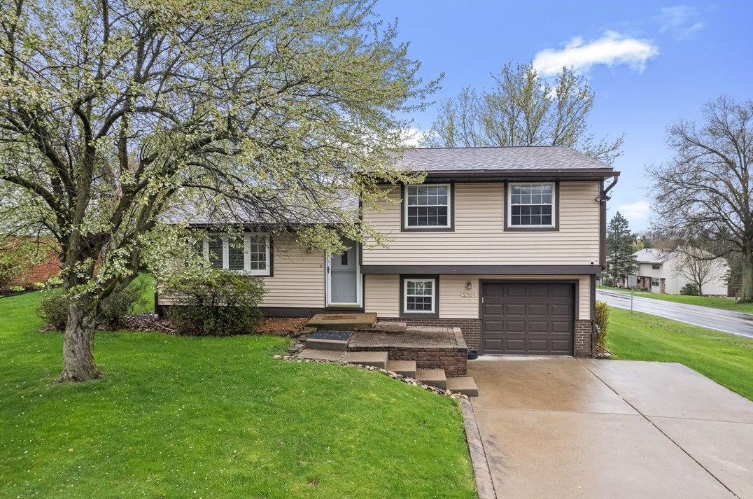 2161 Morning Wind Cir South, Bridgeville, PA 15017