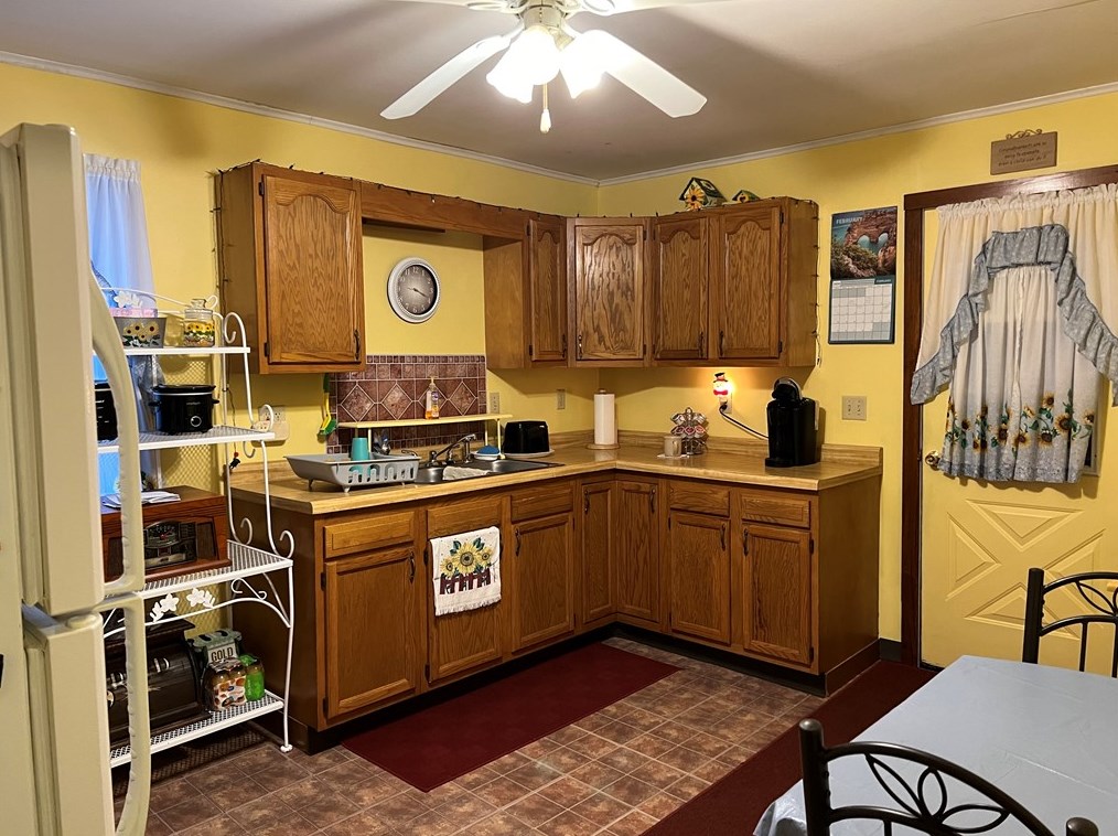 260 Walcott St, Clymer, PA 15728-1435