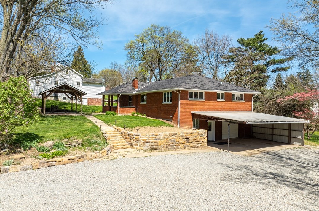 575 Locust Ave, Washington, PA 15301-2858