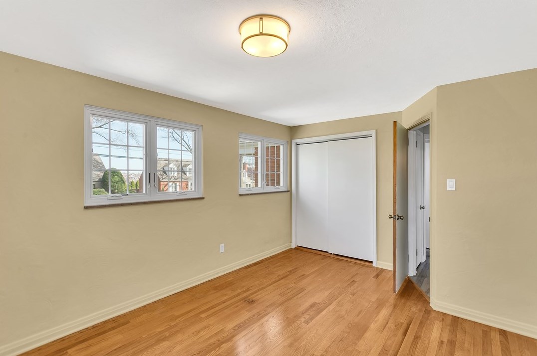 406 Smt Dr, Pittsburgh PA 15238-2921 exterior