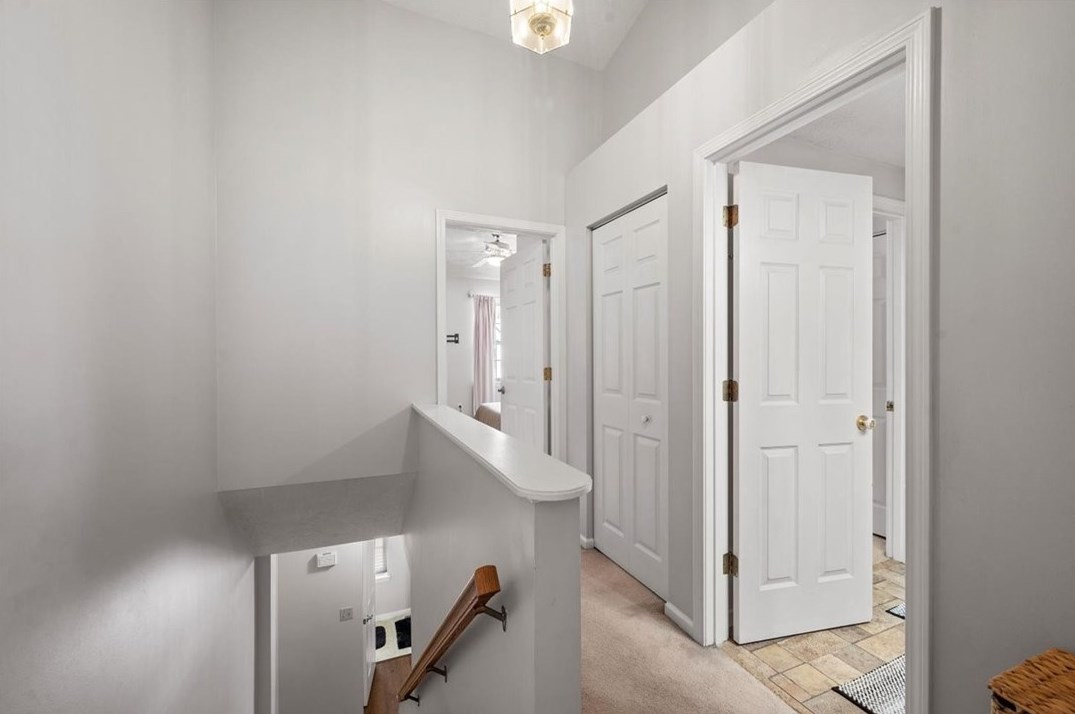 107 Palace Ct, Pittsburgh PA  15227-4335 exterior