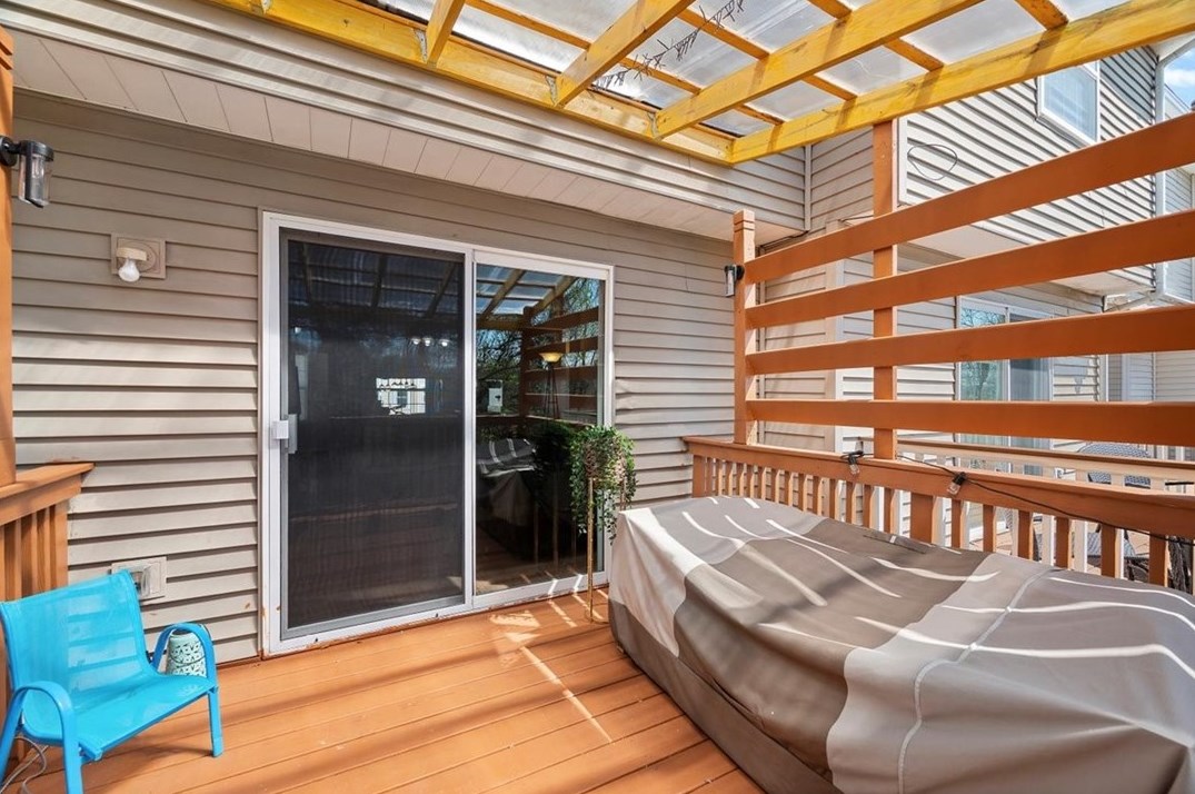 107 Palace Ct, Pittsburgh PA  15227-4335 exterior