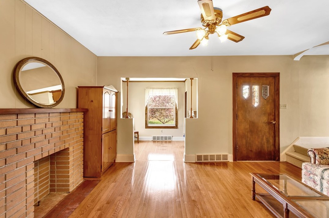110 Kaylor Rd, Pittsburgh, PA 15237-5206