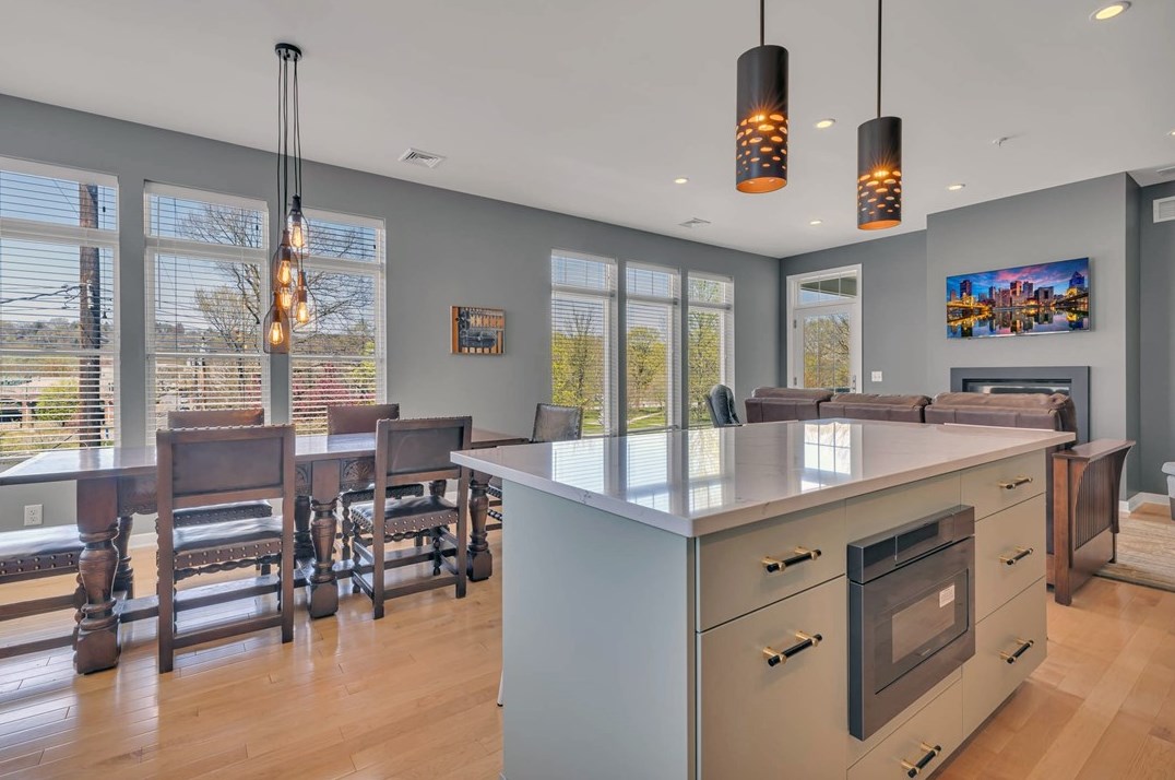 895 Corporation St, Beaver, PA 15009-2624