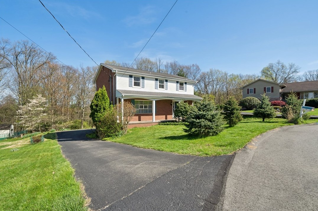 33 Carriage Rd, Greensburg, PA 15601-9014