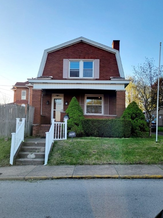 252 Deer Ln, Rochester, PA 15074