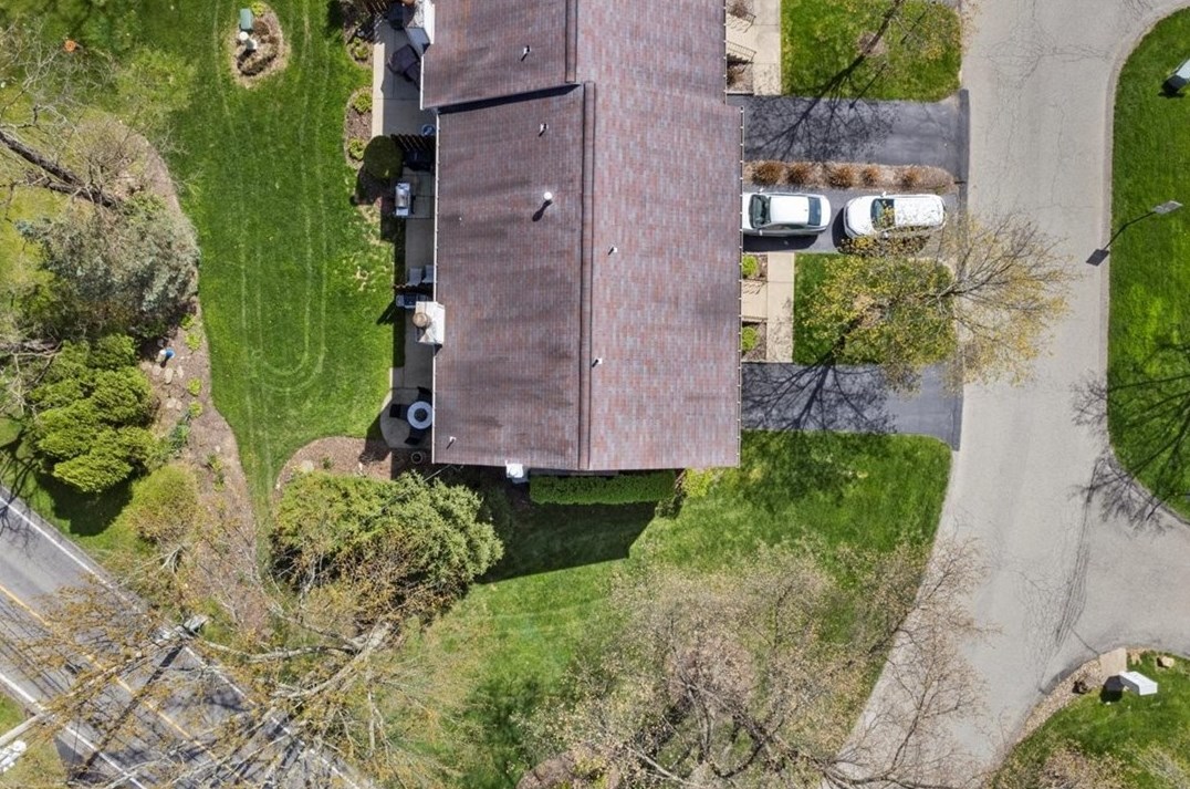 3073 Raintree Dr, Gibsonia, PA 15044