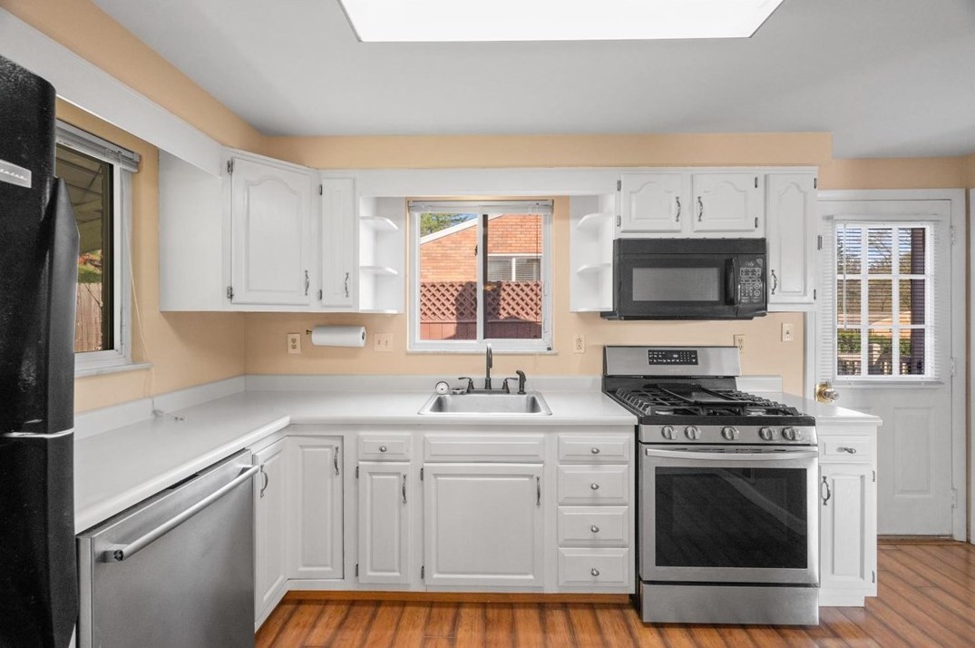 1628 Carmella Dr, Pittsburgh PA 15227-3713 exterior