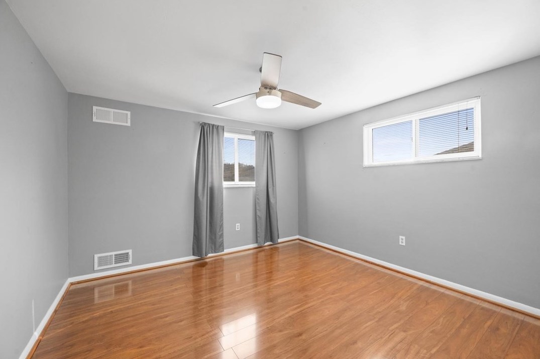 1628 Carmella Dr, Pittsburgh PA 15227-3713 exterior