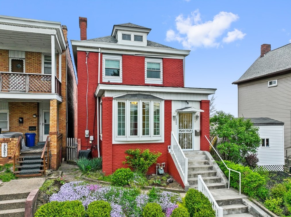 739 Hazelwood Ave, Pittsburgh, PA 15217-2806
