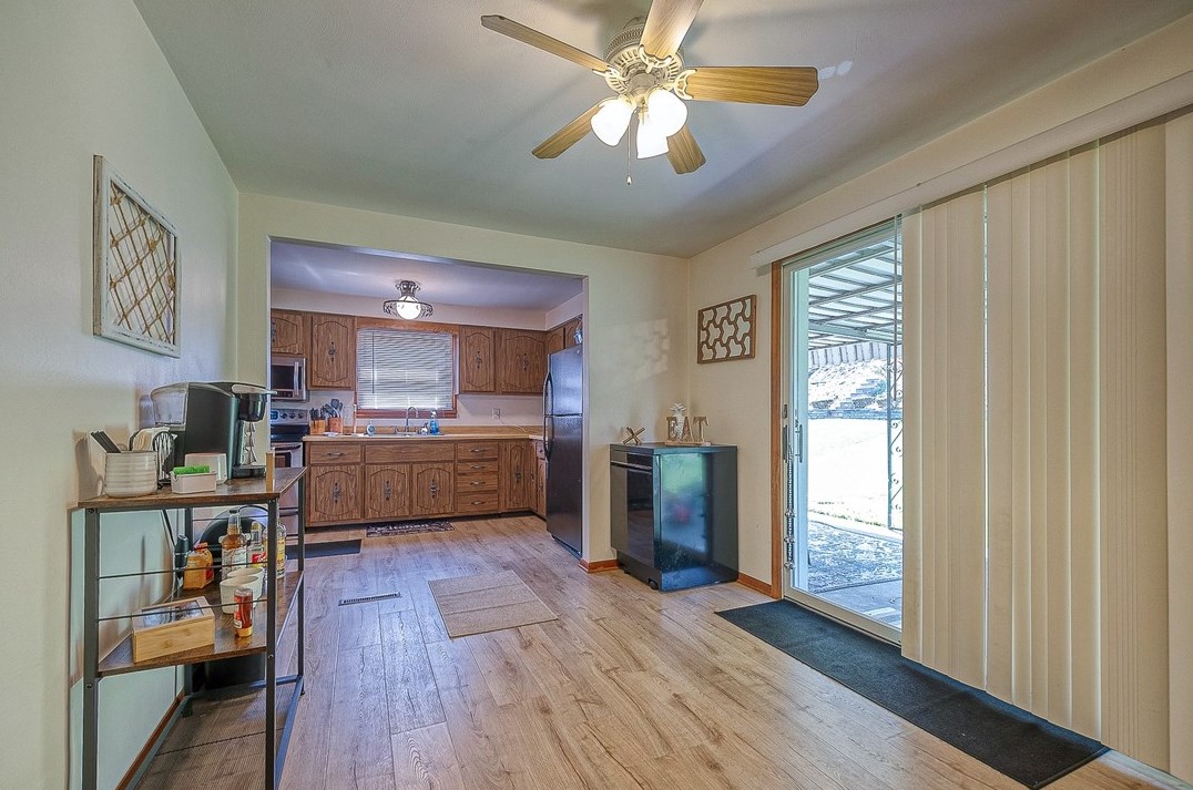 3622 Wallace Dr, Pittsburgh PA  15227-4428 exterior