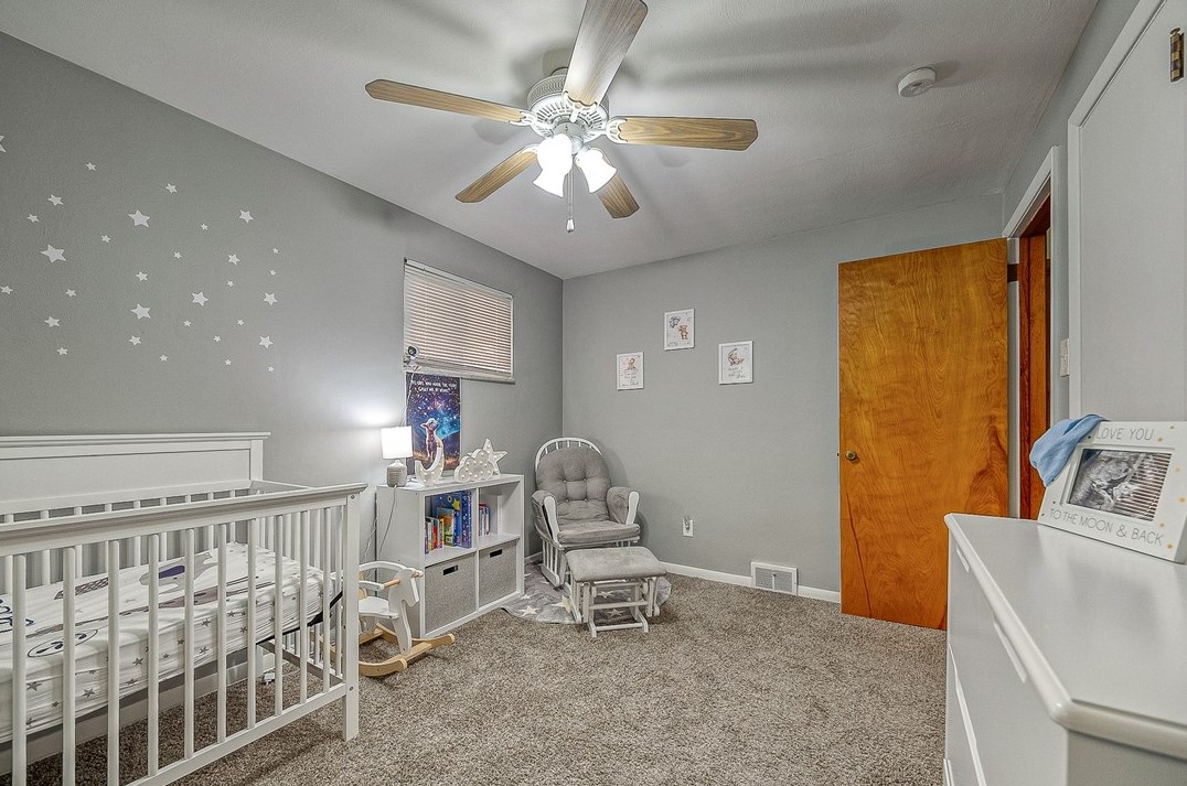 3622 Wallace Dr, Pittsburgh PA  15227-4428 exterior