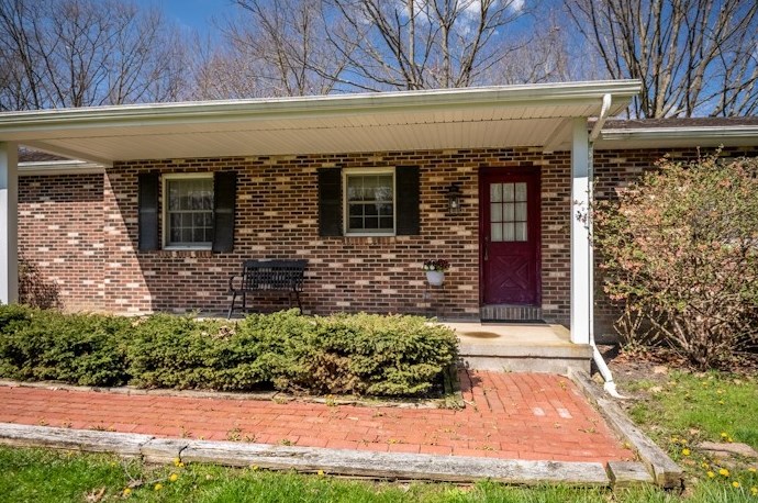 2272 Brookside Dr, Hermitage, PA 16148