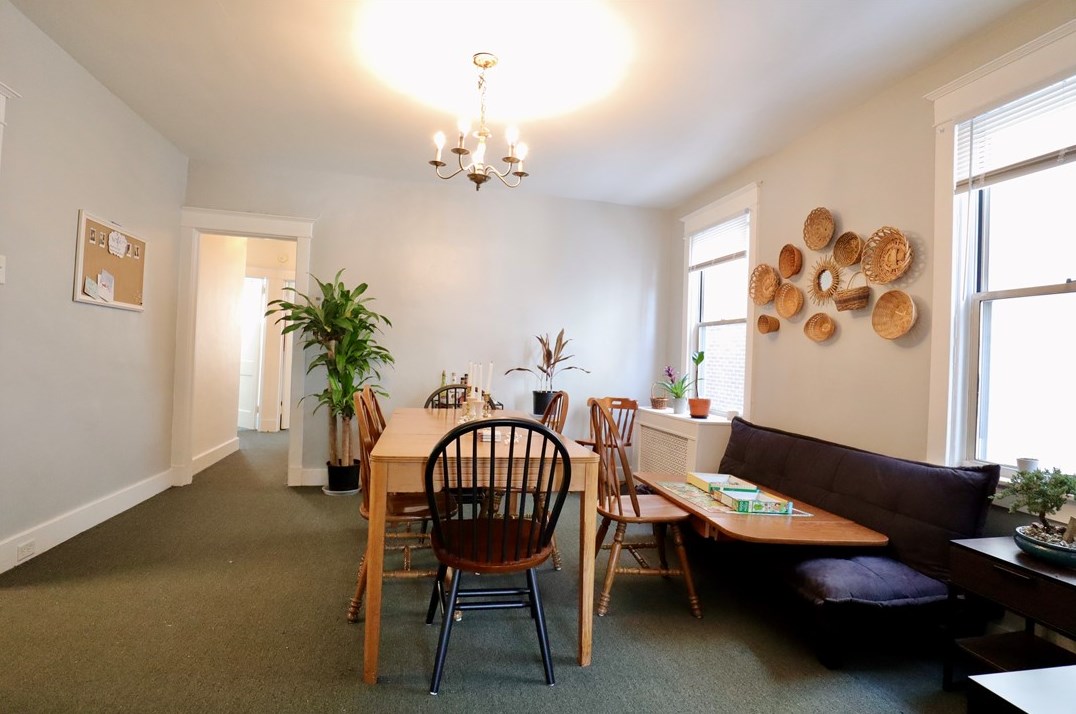 5923 Nicholson St, Pittsburgh PA  15217-2318 exterior