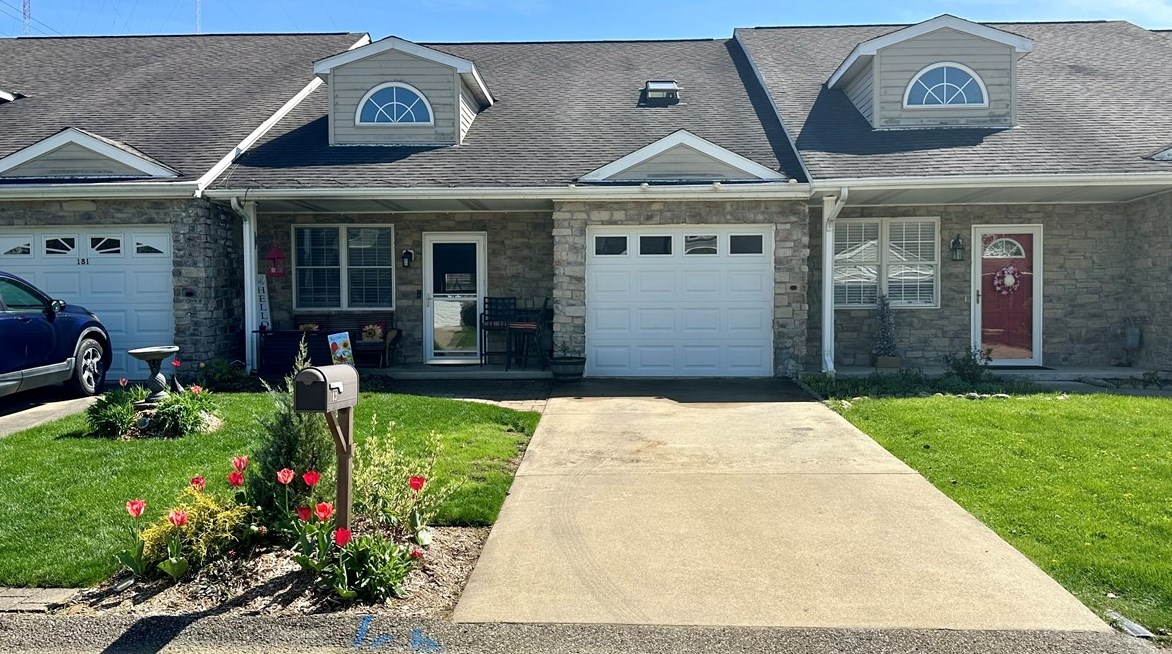 183 Cambria Hill, Tarentum, PA 15084
