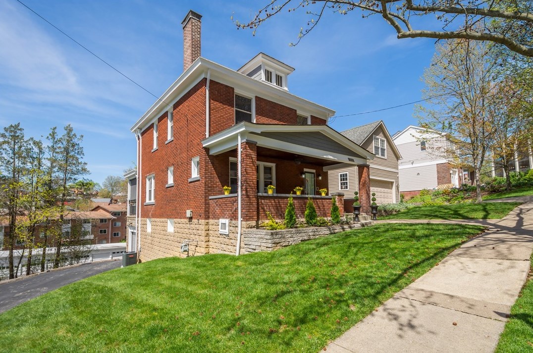 210 Magnolia Pl, Pittsburgh, PA 15228-1324